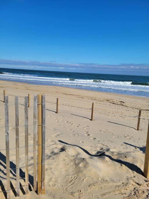 Beachfront Oasis Steps To The Beach Apartment Ocean City Exterior photo