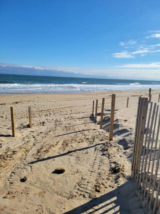 Beachfront Oasis Steps To The Beach Apartment Ocean City Exterior photo