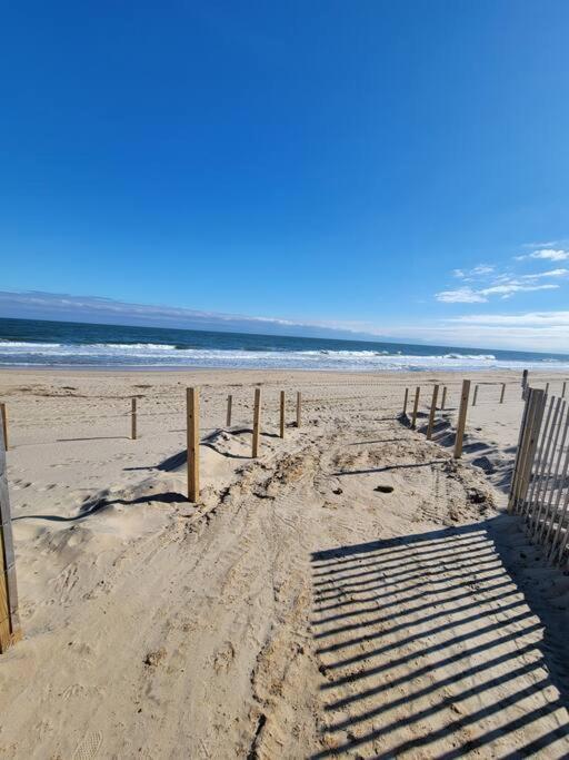 Beachfront Oasis Steps To The Beach Apartment Ocean City Exterior photo