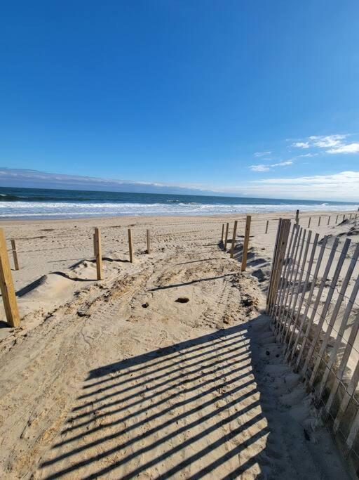 Beachfront Oasis Steps To The Beach Apartment Ocean City Exterior photo