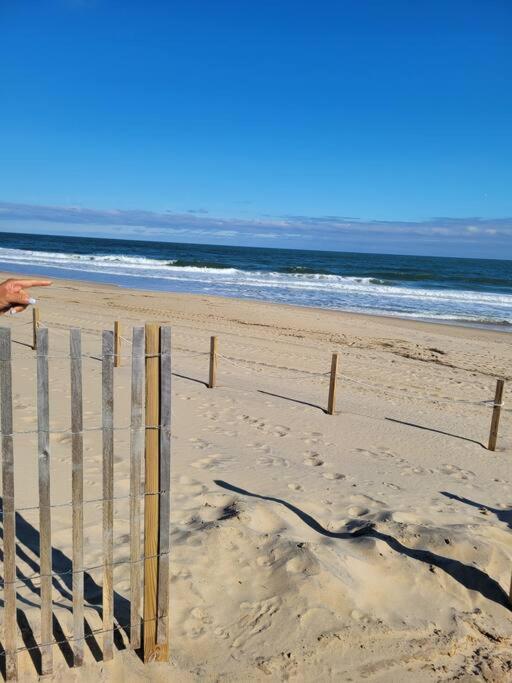 Beachfront Oasis Steps To The Beach Apartment Ocean City Exterior photo